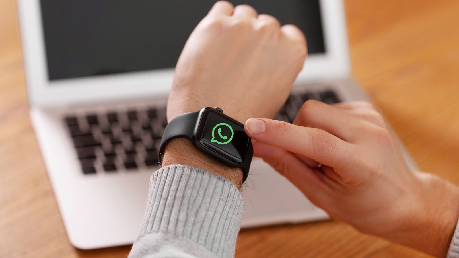 WhatsApp Beta iOS introduce novità per i dispositivi collegati