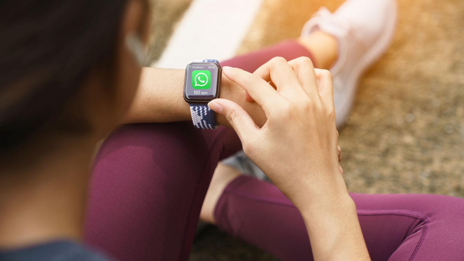 Guida a WhatsApp per Apple Watch, tutte le novità dell’app ufficiale