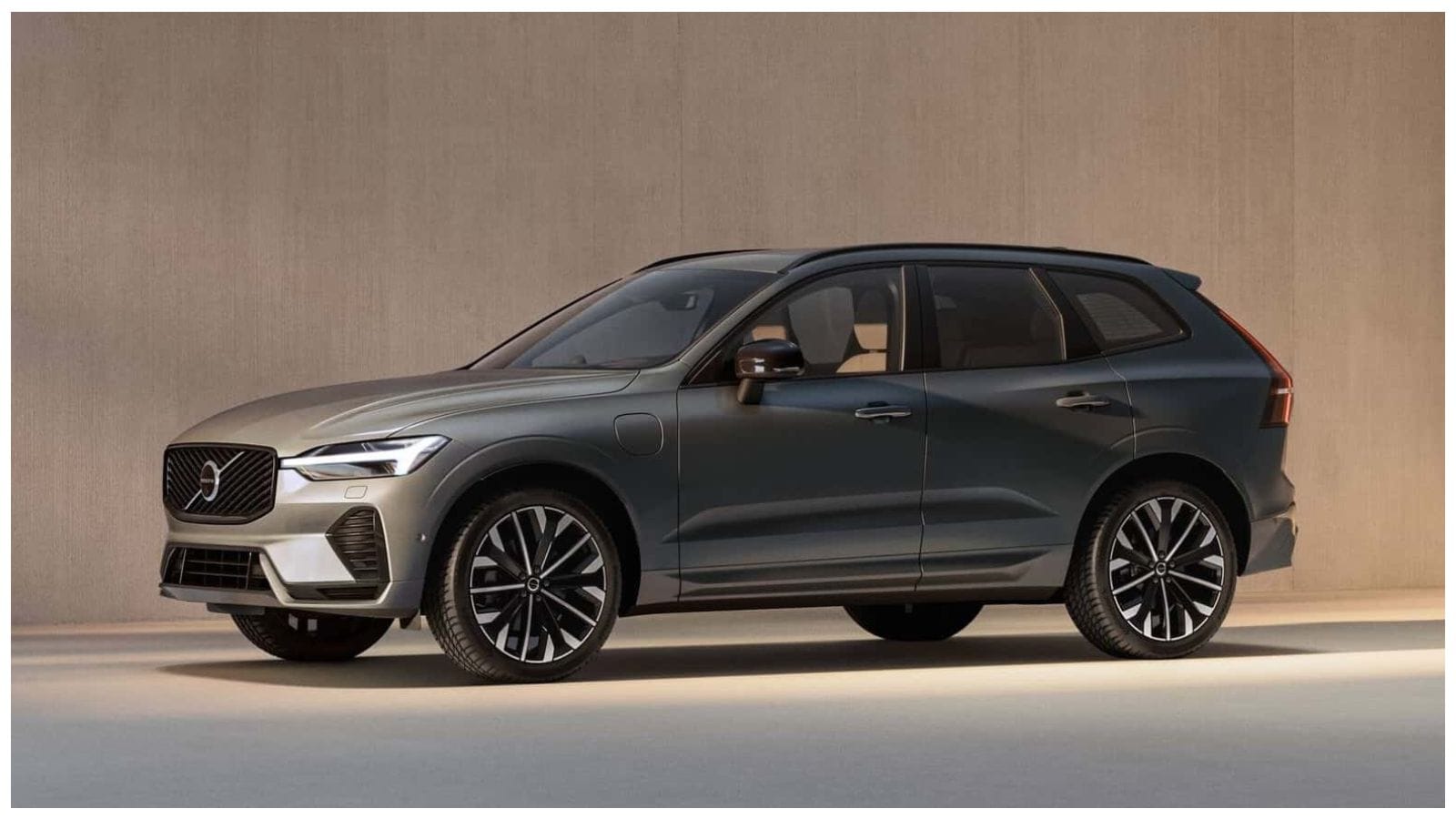 Scopri la Nuova Volvo XC60: Tecnologia e Sicurezza all'Avanguardia